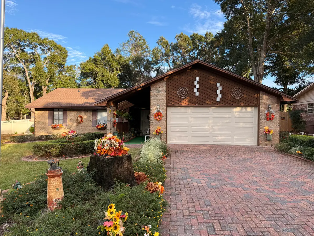 137 Woodbine Circle, Fort Walton Beach, FL 32548 - Image #1