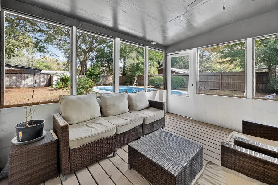 370 Edge Avenue, Valparaiso, FL 32580 - Image #3