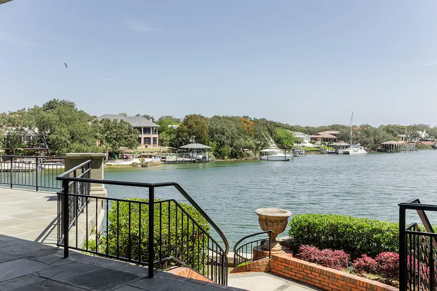 204 Laura Lane, Gulf Breeze, FL 32561 - Image #2