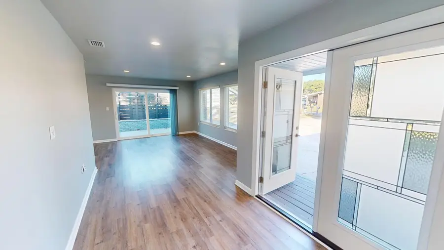 911 Rue De La Savoie, Mary Esther, FL 32569 - Image #2