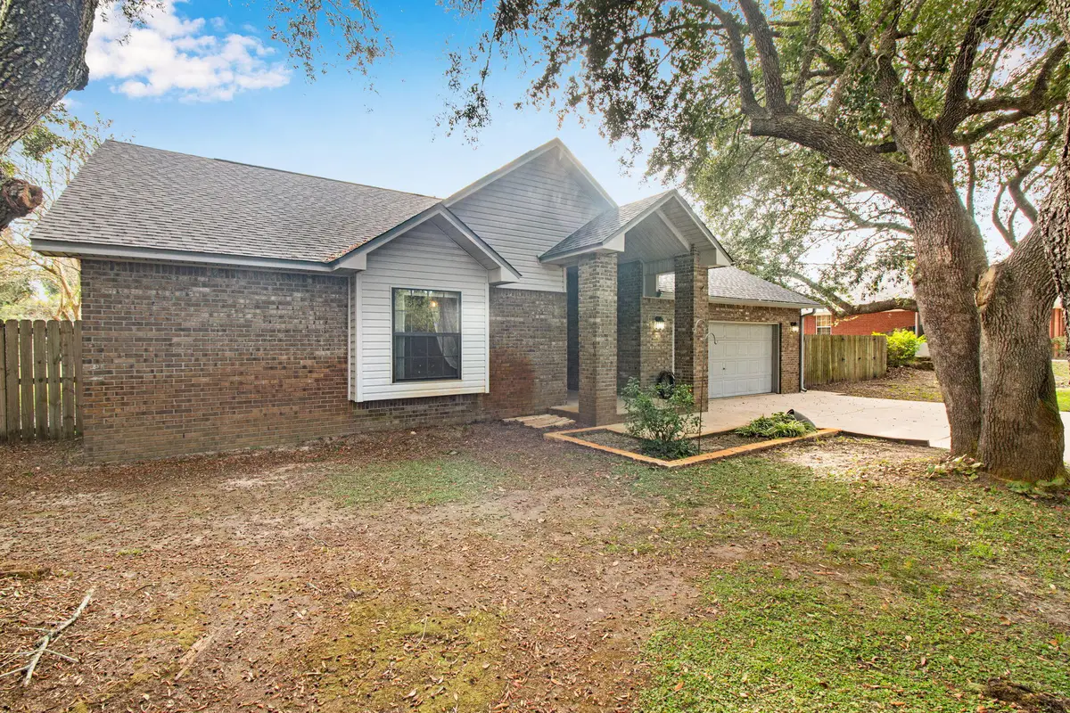 2591 Hidden Creek Drive, Navarre, FL 32566 - Image #1