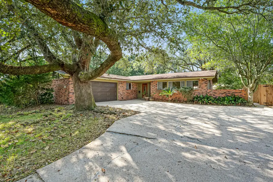 655 NE Merioneth Drive, Fort Walton Beach, FL 32547 - Image #2