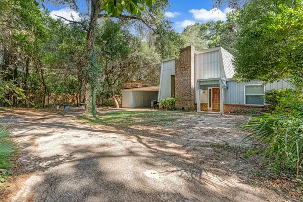 2037 Lewis Turner Boulevard #B, Fort Walton Beach, FL 32547