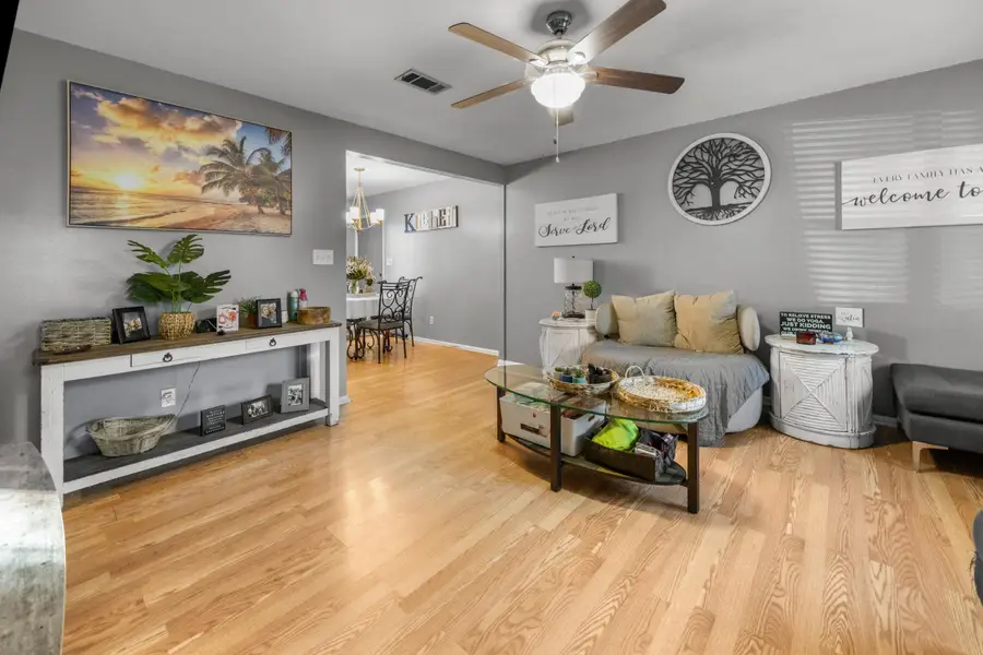 2 S Lake Avenue, Mary Esther, FL 32569 - Image #3