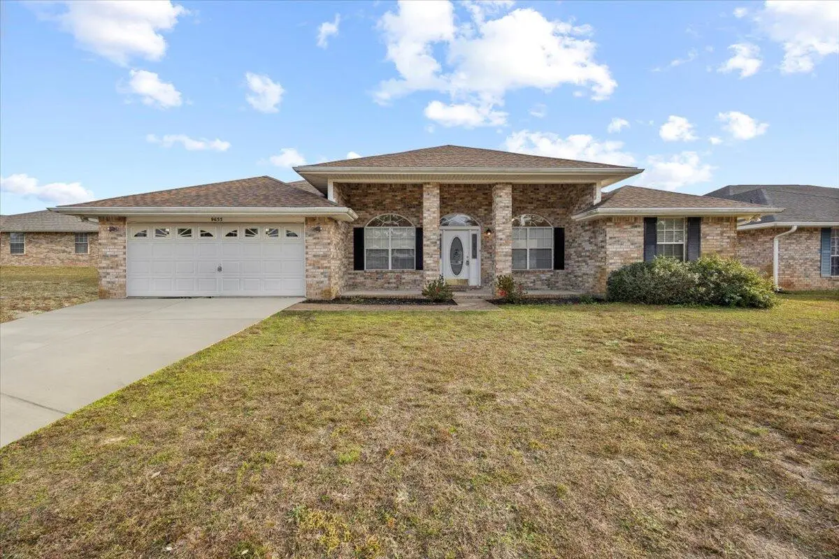 9655 Parker Lake Circle, Navarre, FL 32566 - Image #1