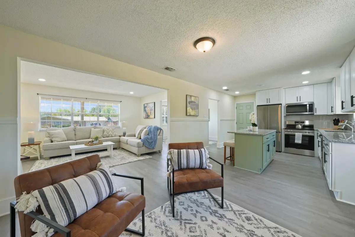 15 Lakeview Drive, Mary Esther, FL 32569 - Image #1