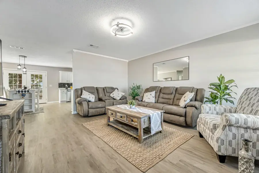 5047 Poinsetta Avenue, Crestview, FL 32539 - Image #3