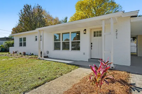 221 Destin Drive, Mary Esther, FL 32569