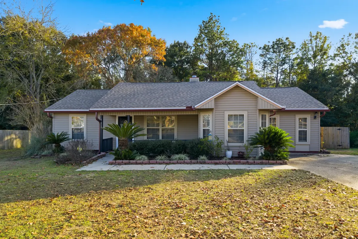 411 Ashley Drive, Crestview, FL 32536 - Image #1