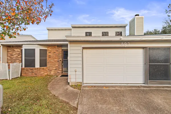 803 Holbrook Circle, Fort Walton Beach, FL 32547