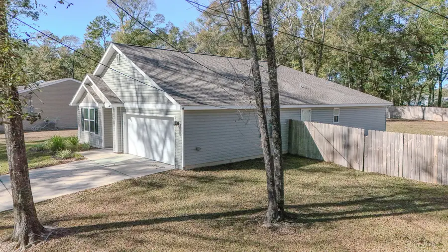 252 Squirrel Road, Defuniak Springs, FL 32433 - Image #3