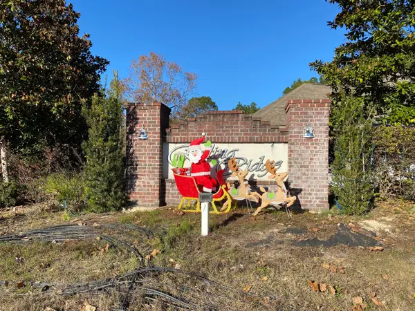 402 Wych Circle, Crestview, FL 32536