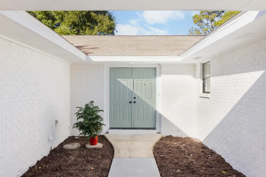 415 Olde Post Road, Niceville, FL 32578 - Image #3