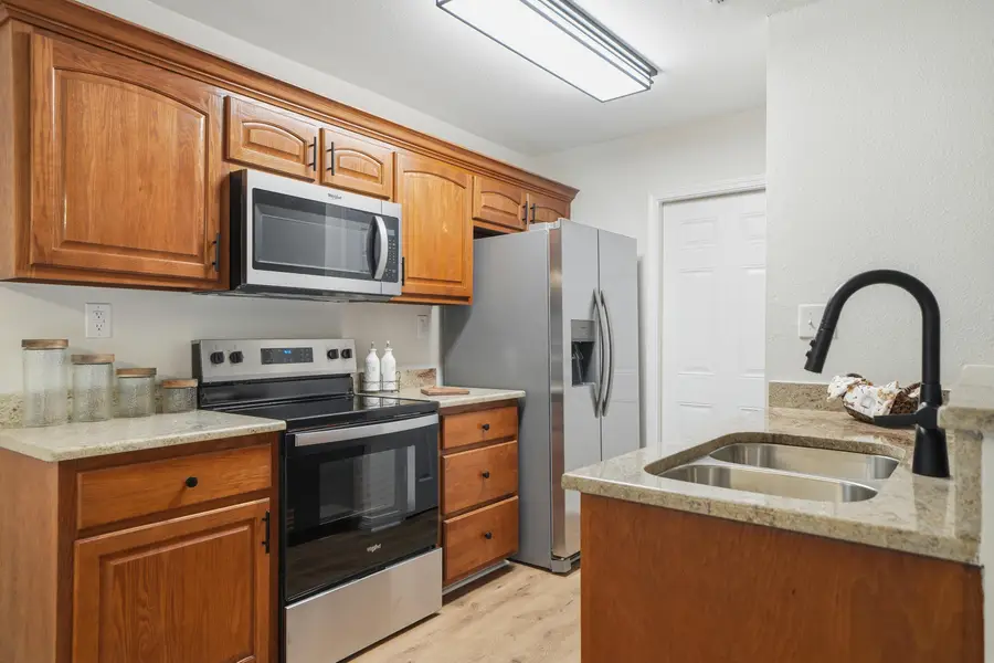 420 E Williams Avenue, Crestview, FL 32539 - Image #2