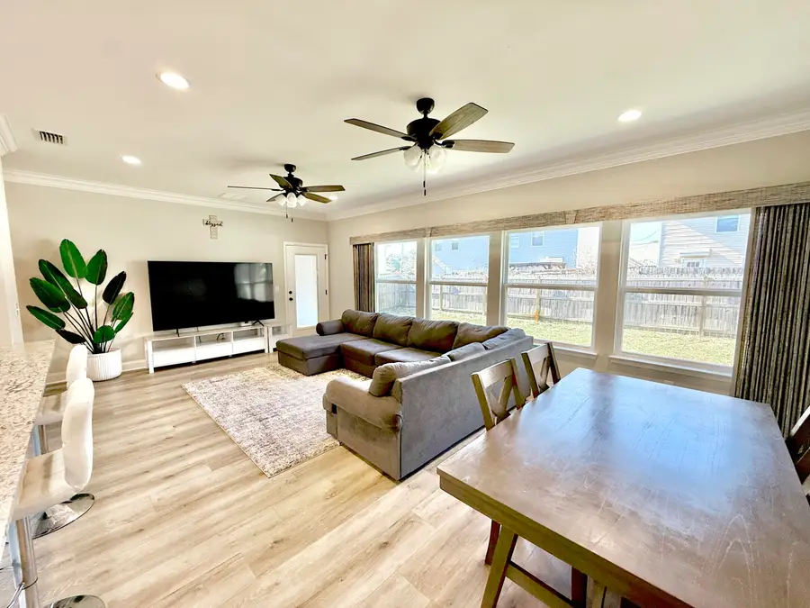 2135 Nina Street, Navarre, FL 32566 - Image #2