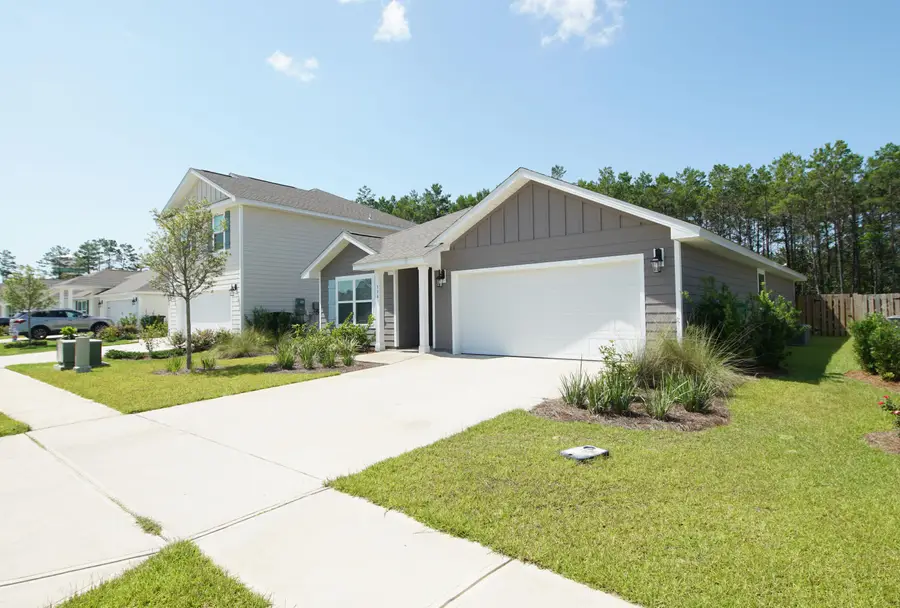 334 This Way, Freeport, FL 32439 - Image #2