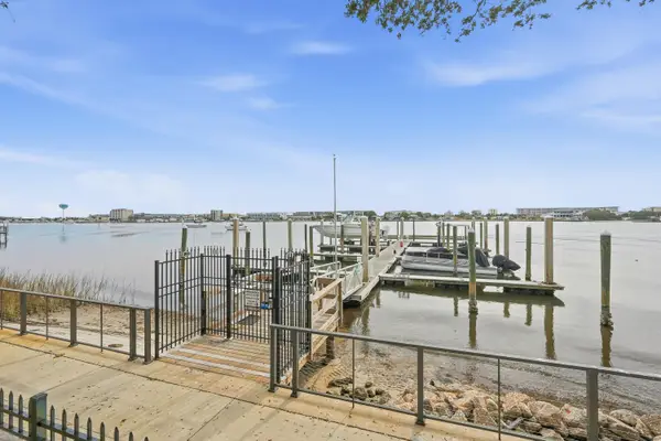 113 SW Brooks Street #105, Fort Walton Beach, FL 32548