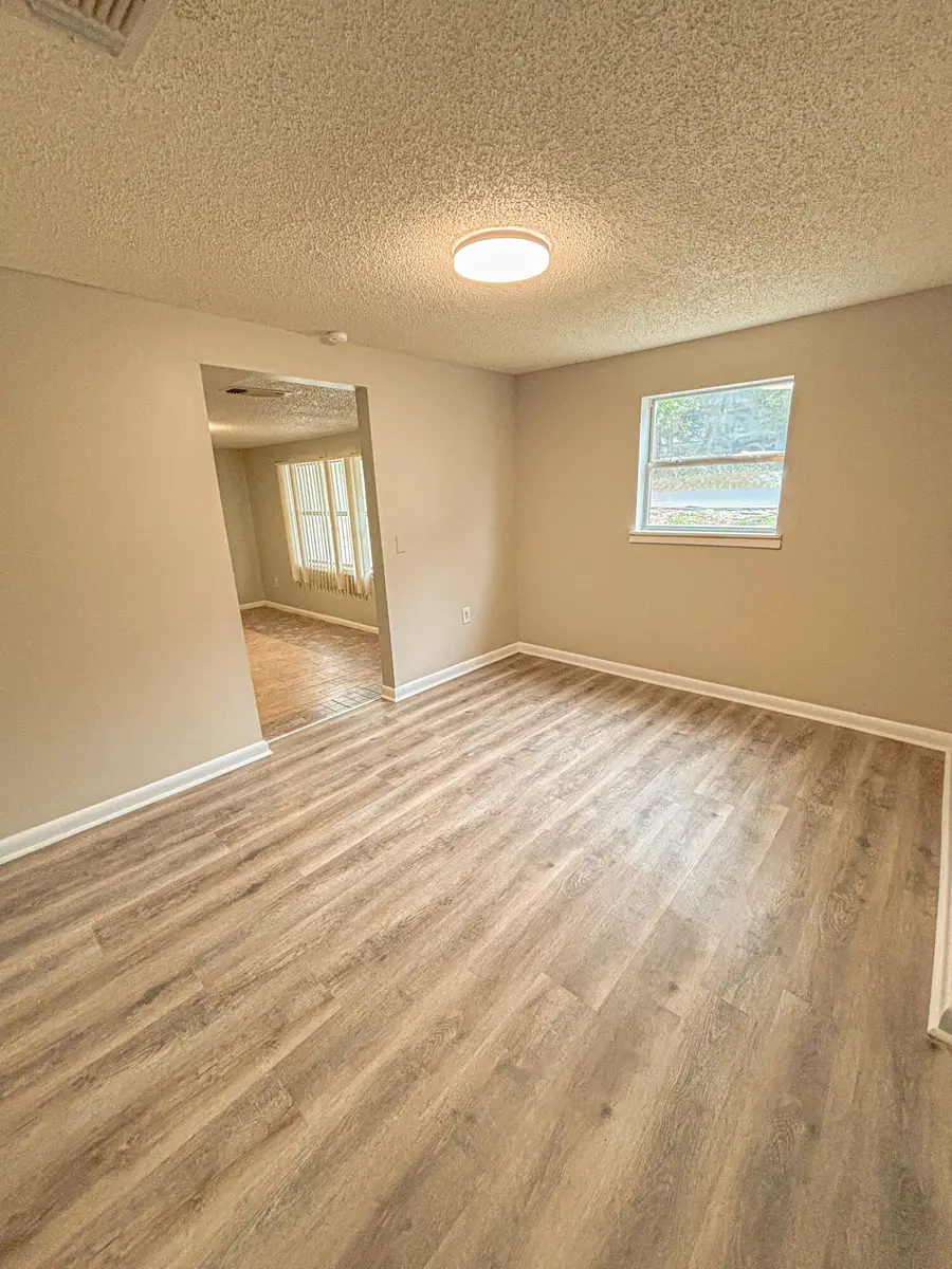 411 E Sloss Avenue, Defuniak Springs, FL 32433 - Image #3