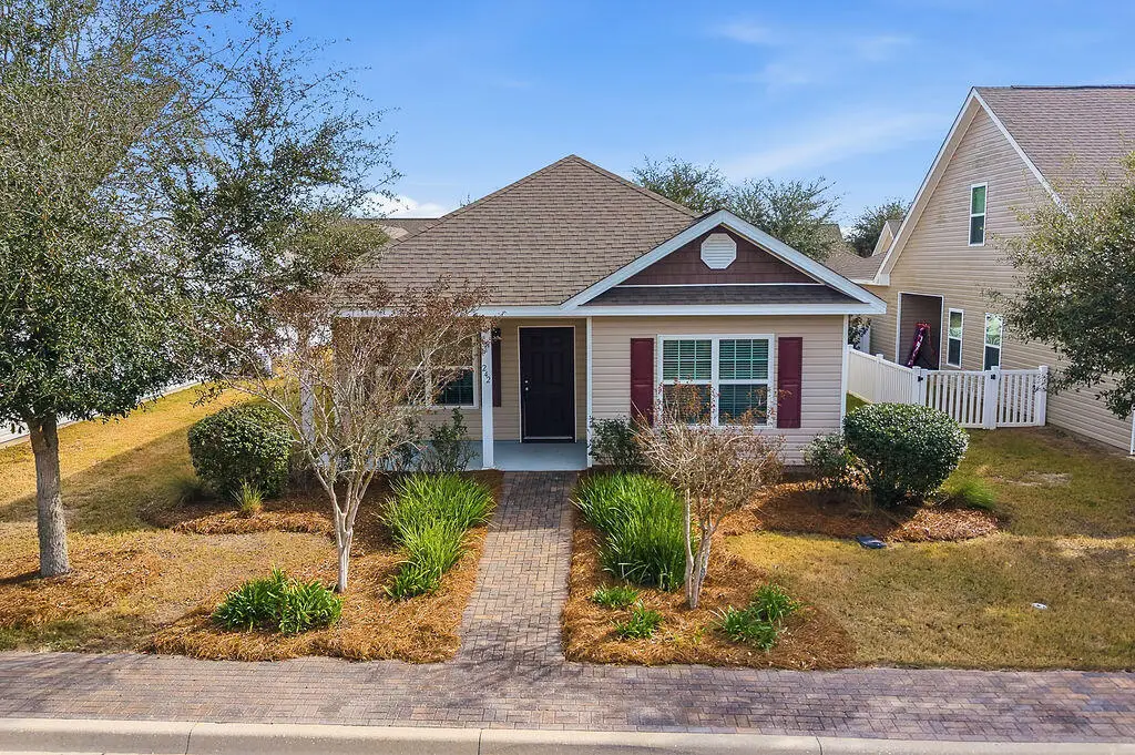 242 Cornelia Street, Freeport, FL 32439 - Image #1