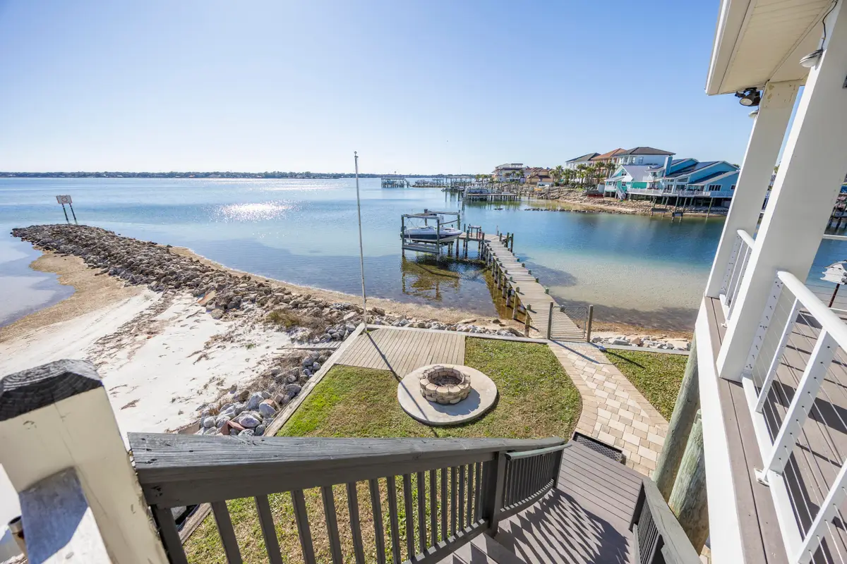 115 Port Drive, Shalimar, FL 32579 - Image #1