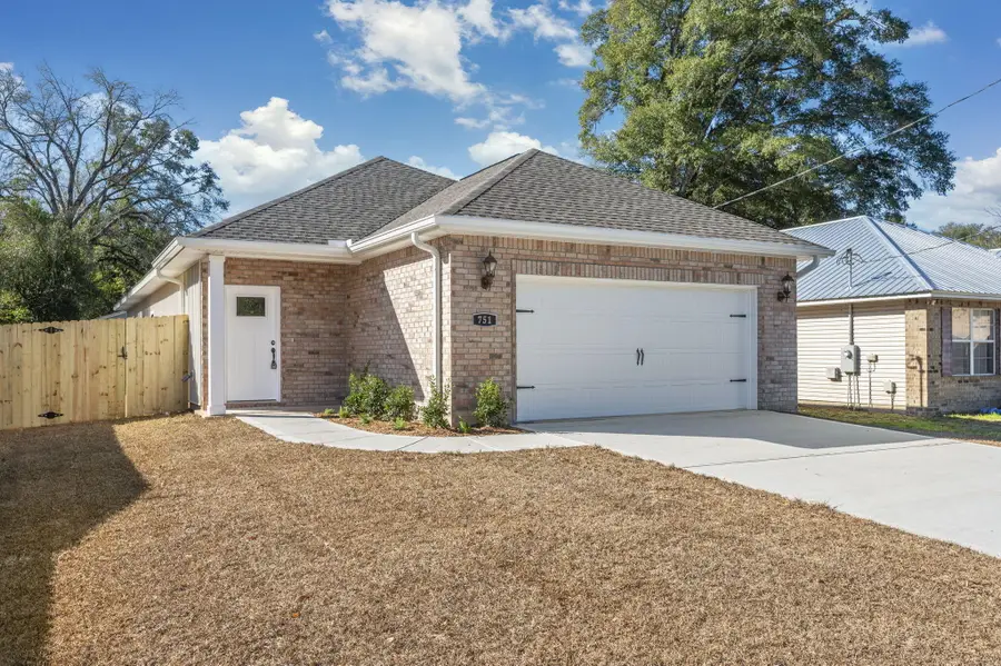 751 E Chestnut East Avenue, Crestview, FL 32536 - Image #2