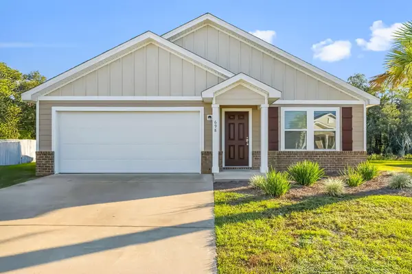 698 Whispering Creek Avenue, Freeport, FL 32439