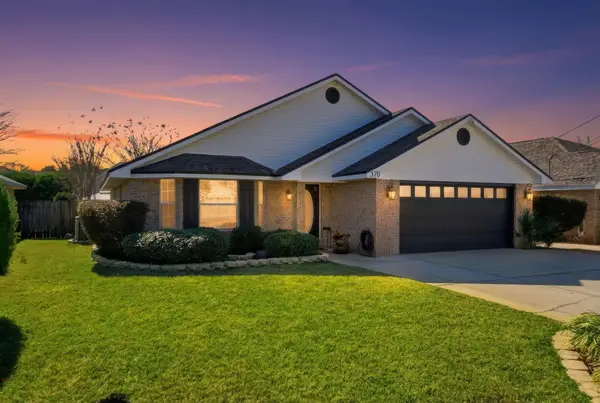 570 Rough Leaf Lane, Mary Esther, FL 32569