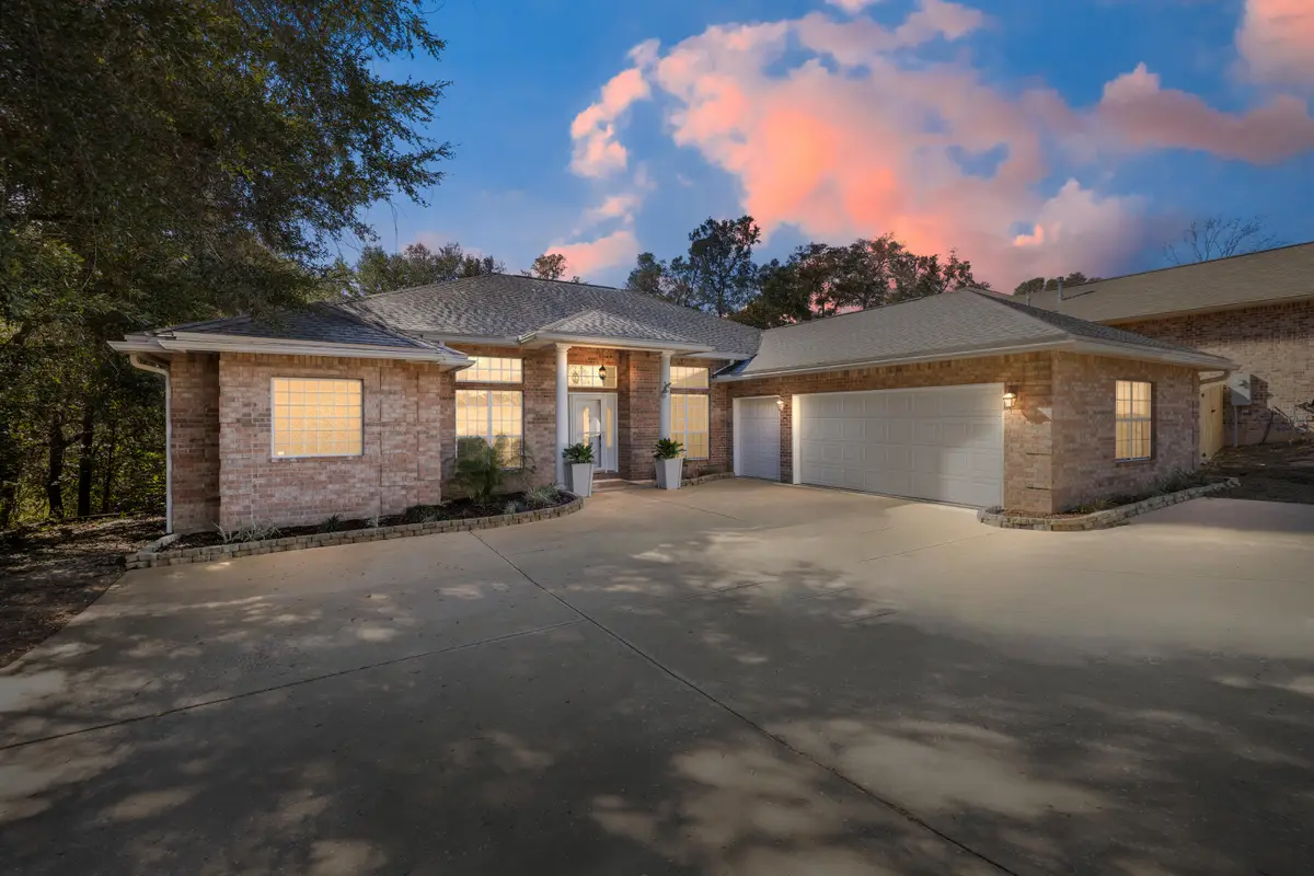 421 Marquette Street, Valparaiso, FL 32580 - Image #1