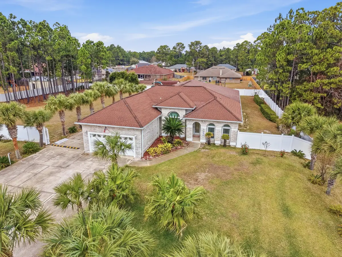 7456 Woodmont Road, Navarre, FL 32566 - Image #1