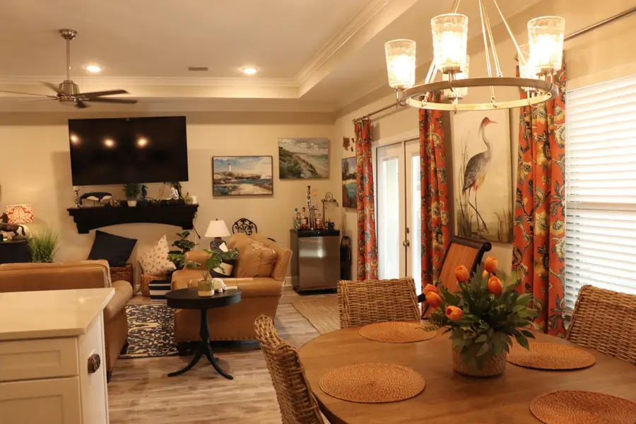 2 W Casa Loma Drive, Mary Esther, FL 32569 - Image #2