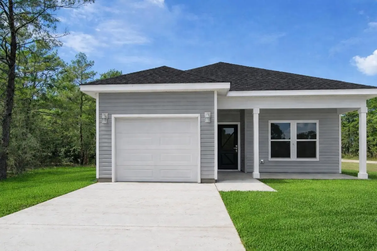 470 E Marigold Avenue, Defuniak Springs, FL 32433 - #1