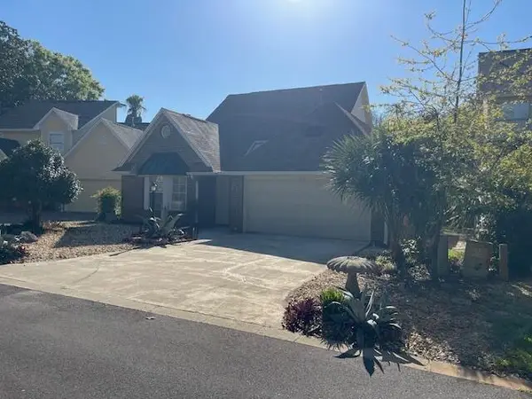 810 Fairway Lakes Drive, Niceville, FL 32578