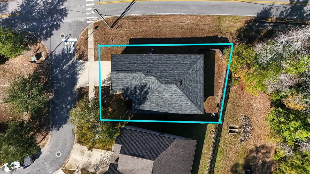 9 Laurel Oaks Drive, Freeport, FL 32439 - Image #1