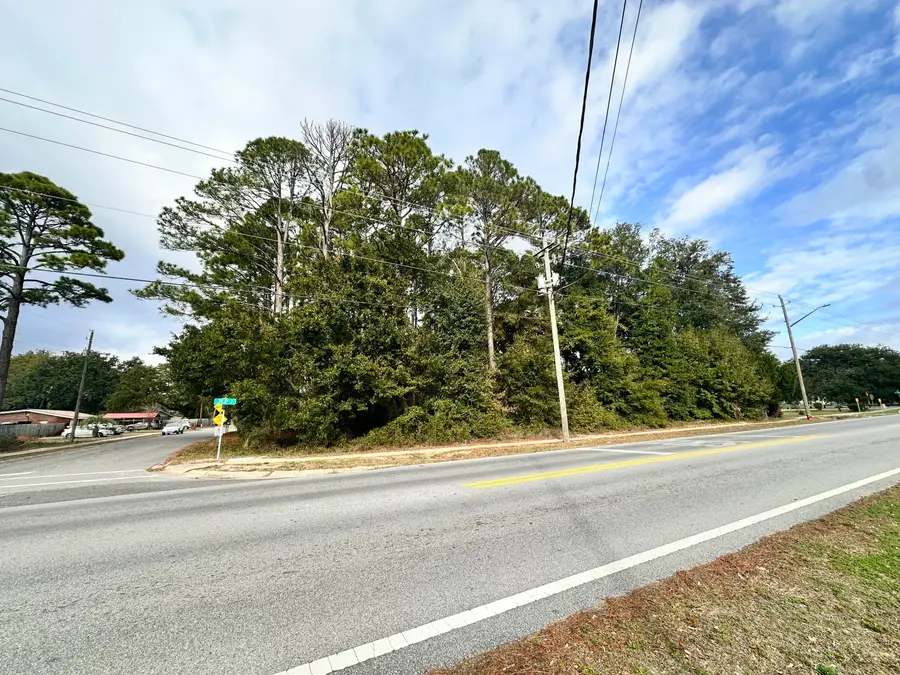 709 NW Lovejoy Road, Fort Walton Beach, FL 32548 - Image #2