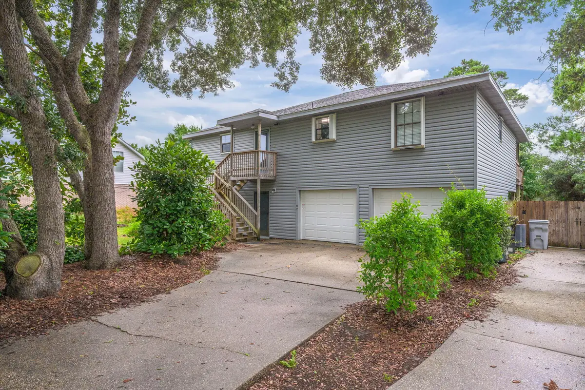 6913 Sea Shark Circle, Navarre, FL 32566 - #1