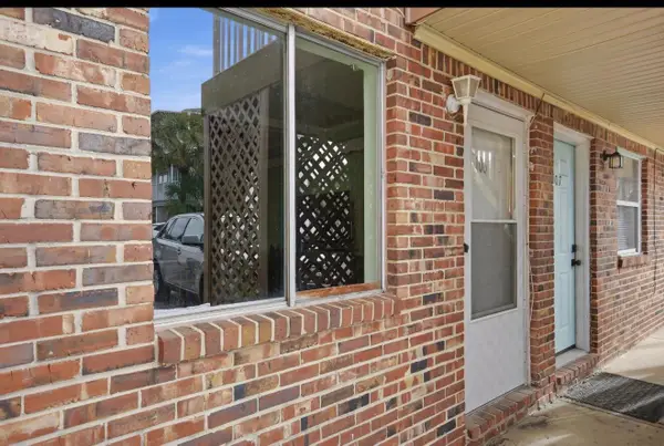 315 Bream. Ave Unit Avenue #106, Fort Walton Beach, FL 32548