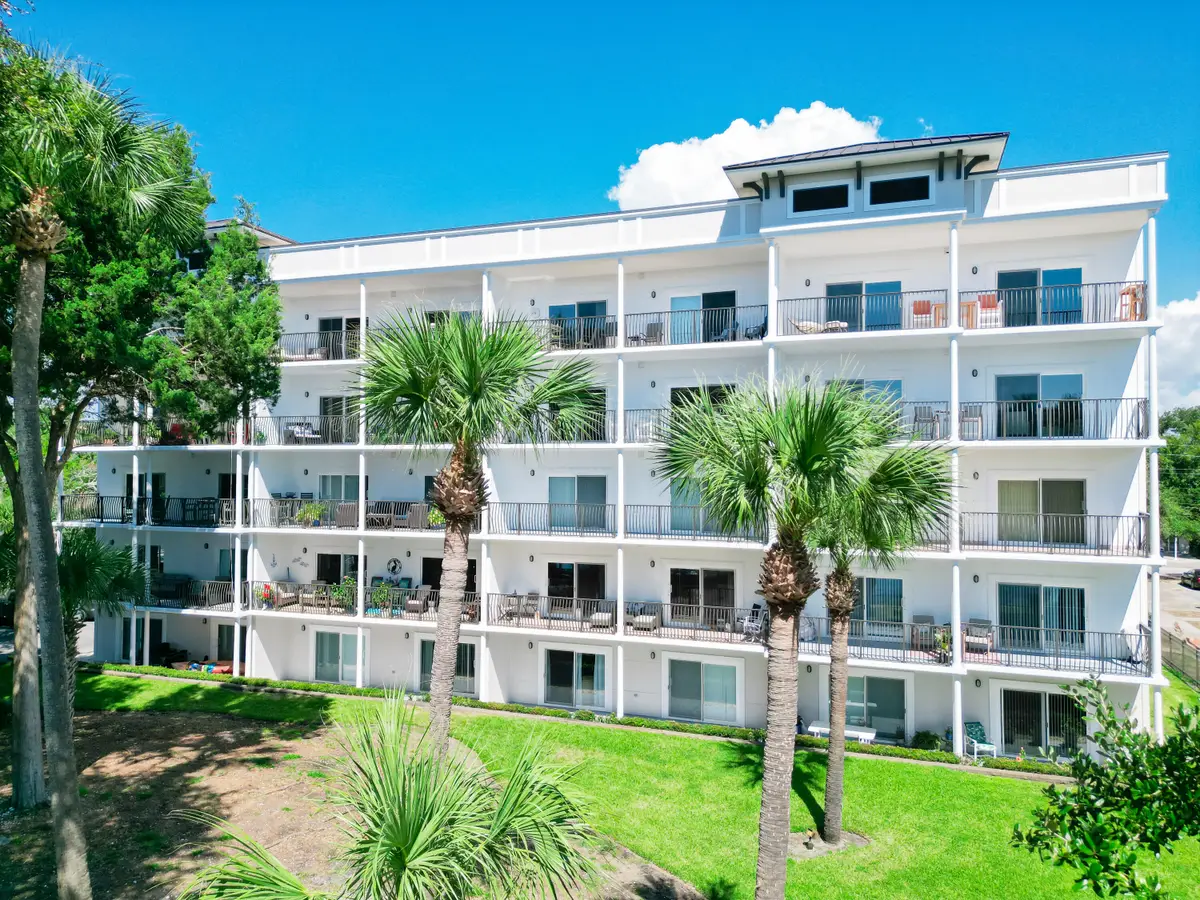 113 SE Brooks Street #204, Fort Walton Beach, FL 32548 - Image #1