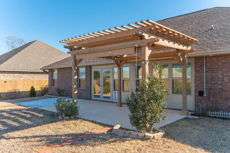 6223 Ithaca St, Milton, FL 32570 - #2