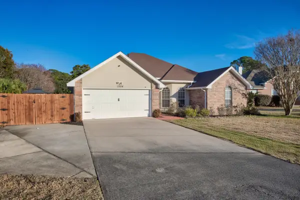 1984 Pine Ranch Drive, Navarre, FL 32566