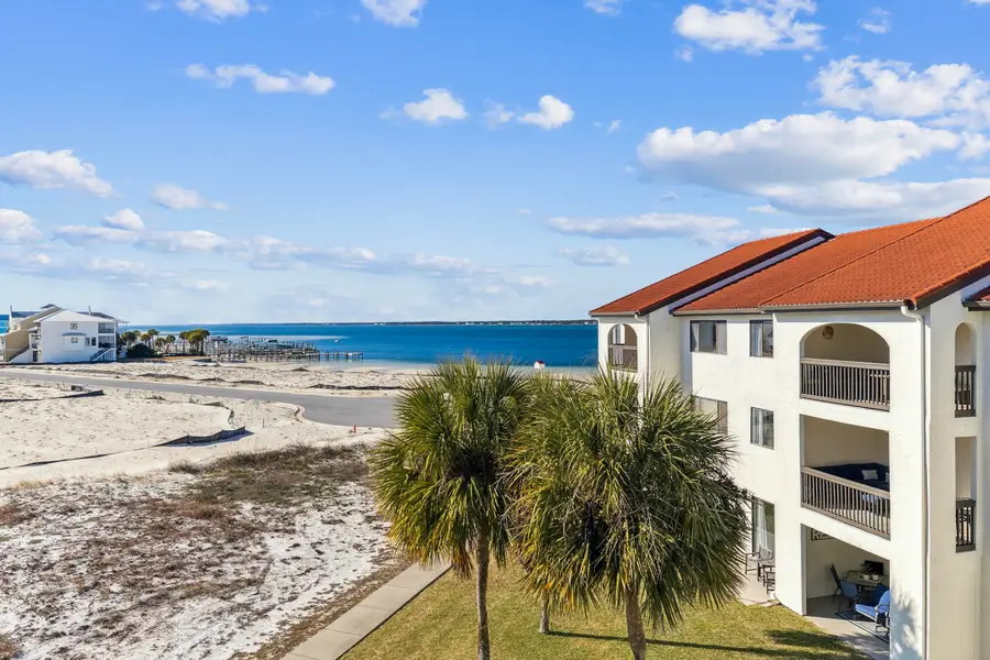 7464 Sunset Harbor Drive #APT 133, Navarre, FL 32566 - Image #2