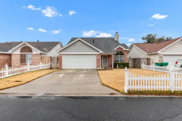 928 Village Lane, Fort Walton Beach, FL 32547