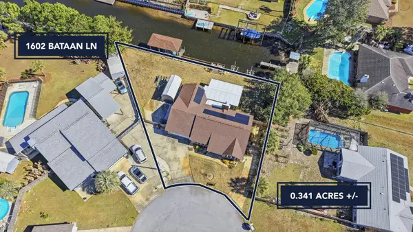 1602 Bataan Lane, Gulf Breeze, FL 32563