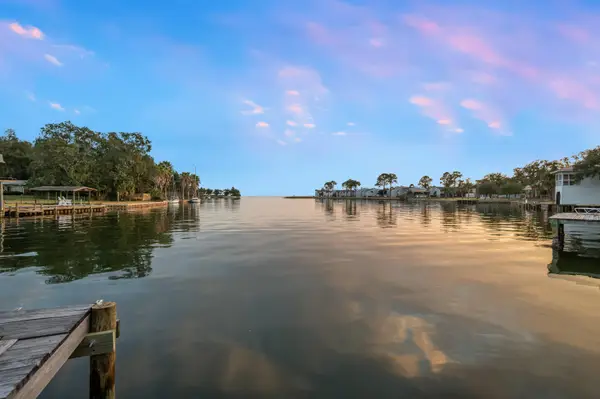 27 Old Ferry Road, Shalimar, FL 32579