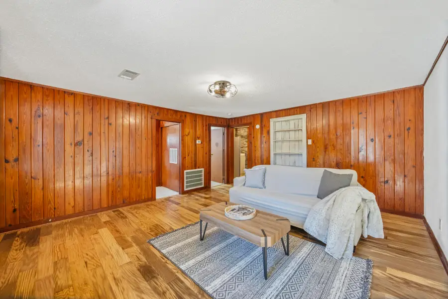 894 E Williams Avenue, Crestview, FL 32539 - Image #3