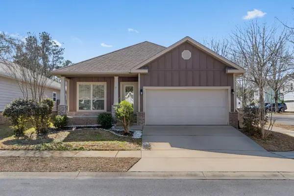 10 Sandywoods Court, Freeport, FL 32439