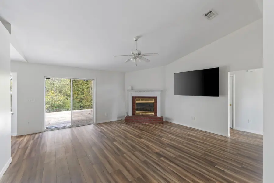 450 Jillian Drive, Crestview, FL 32536 - #2