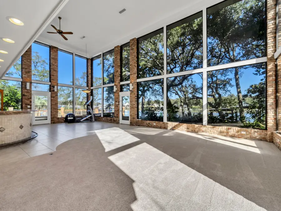 315 NW Vaughan Street, Fort Walton Beach, FL 32548 - #3