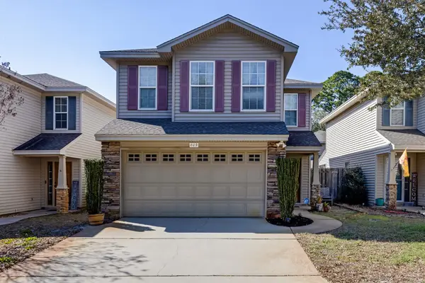 809 Sugar Plum Lane, Shalimar, FL 32579