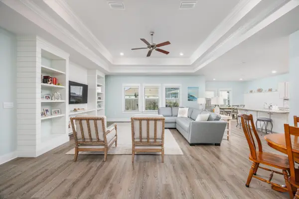 193 Perimeter Place, Freeport, FL 32439