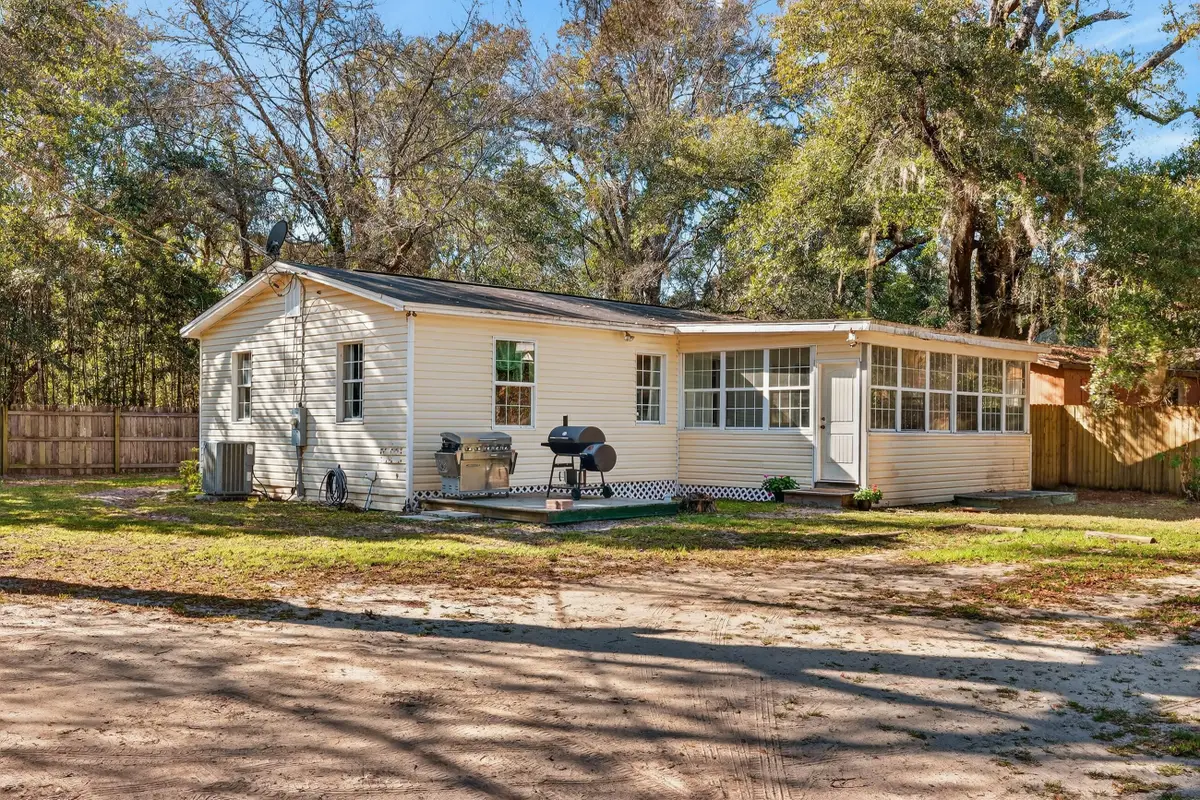 7304 Saint Johns Circle, Milton, FL 32583 - #1